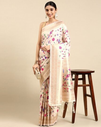 Women Floral Print Saree with Contrast Border