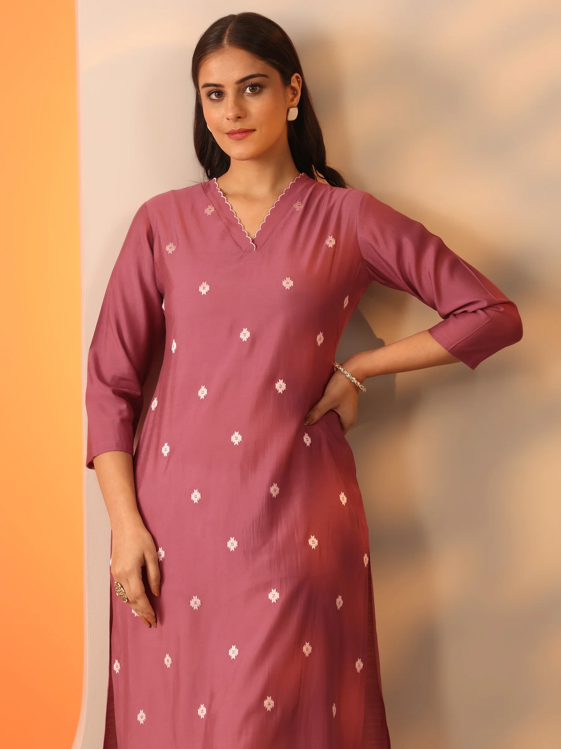 58272_5Main.webp Mauve Embroidered Silk Blend Straight Kurta - Image 1